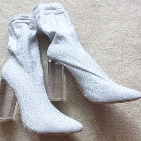 ALDO shimmery silver & white pull on sock mid-ankle boots with "Love" print - Picture 4 of 9